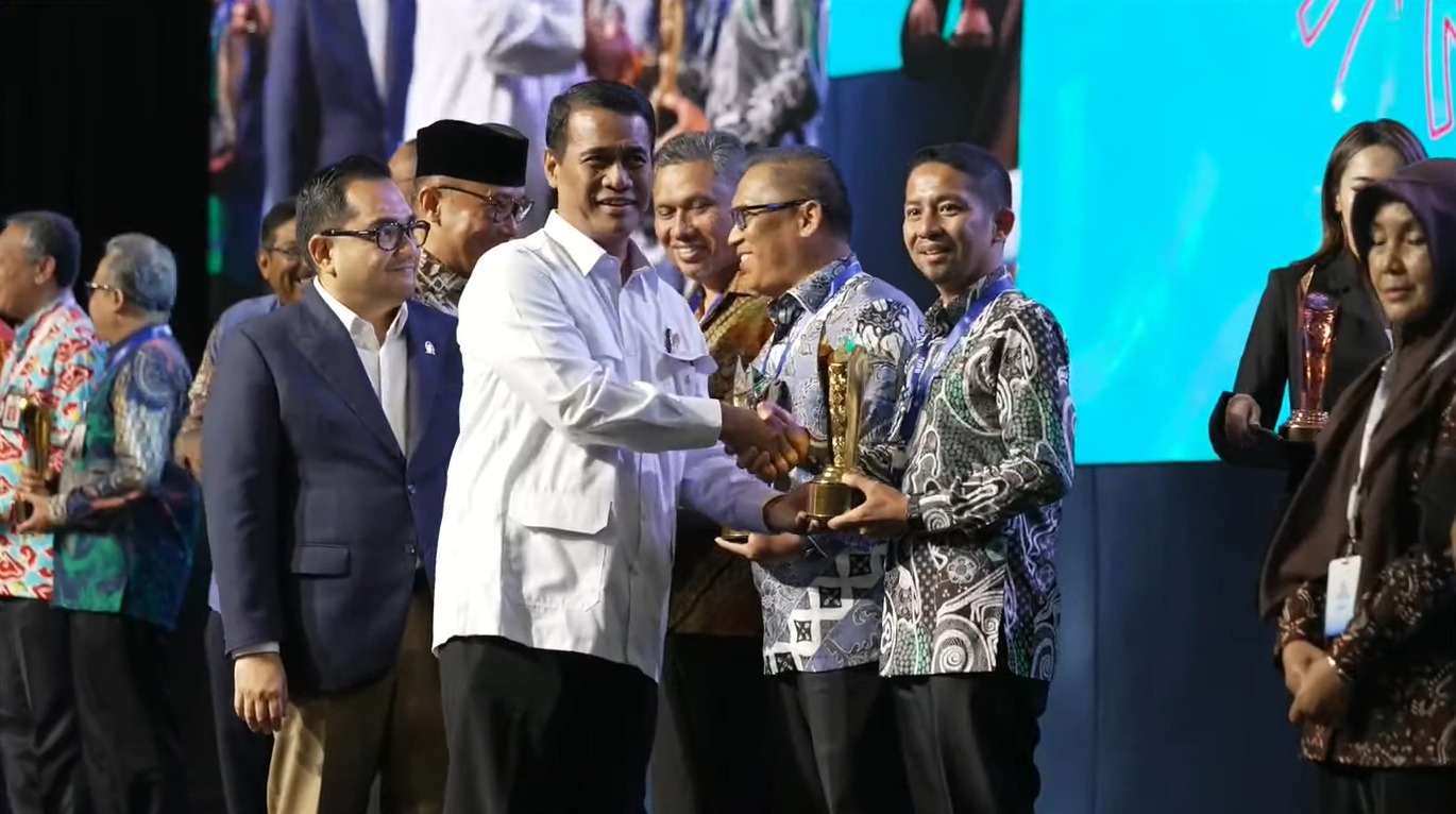 Pemerintah Provinsi Jawa Tengah meraih penghargaan BKN Award sebagai Provinsi Terbaik I se-Indonesia